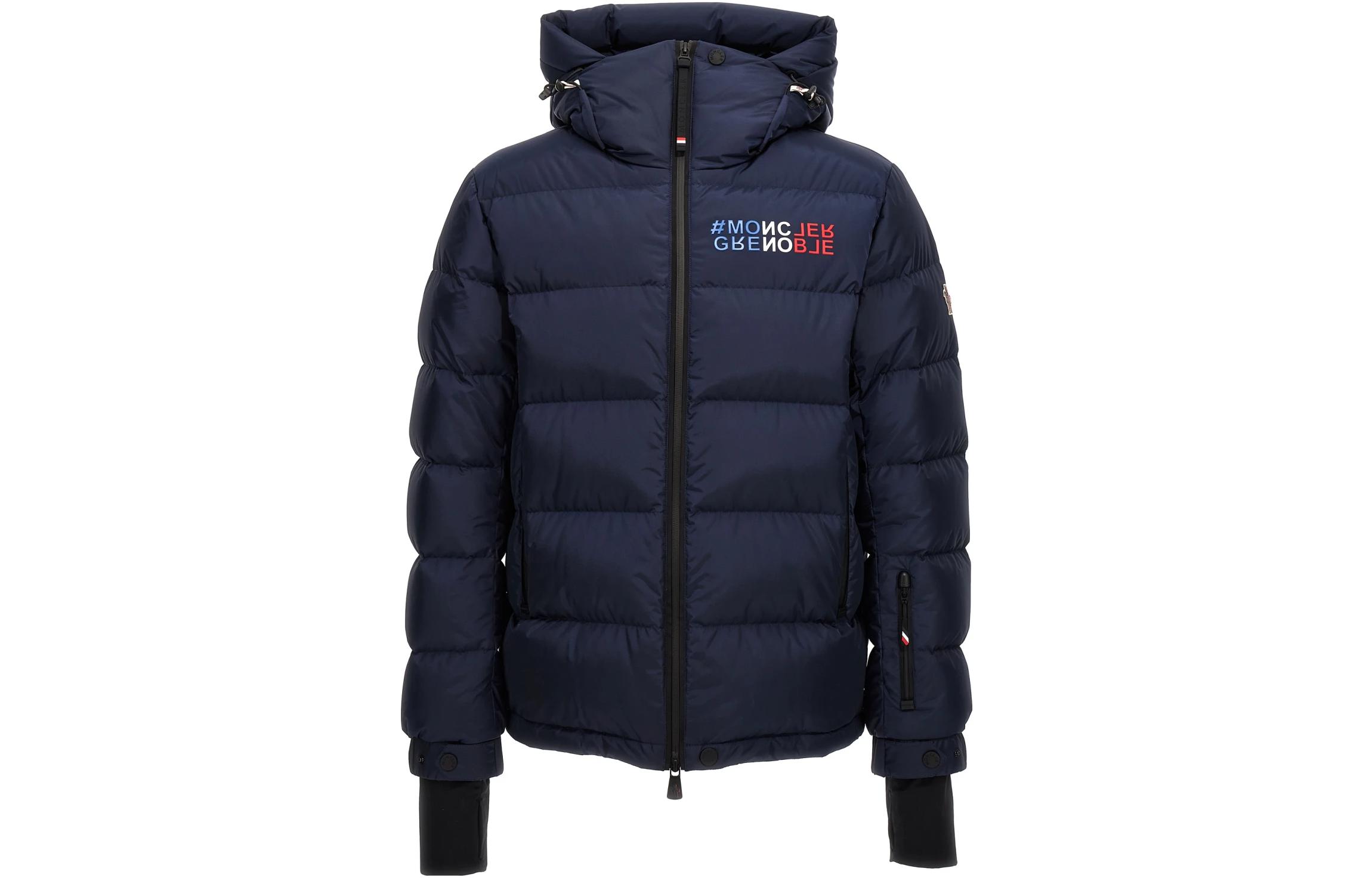 Order Moncler Grenoble Isorno Jaket Biru dengan Hoodie & Tulisan. 1A000155399E764