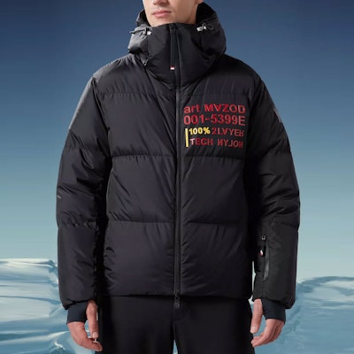 Chaqueta con capucha Moncler Grenoble Isorno FW22 Hombre logo estampado. H20971A000665399E999 Lookbook Chaqueta con capucha Moncler Grenoble Isorno FW22 Hombre logo estampado. H20971A000665399E999