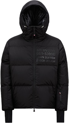 Moncler Grenoble Mazod Jaket Pendek Hooded Logo Hitam. J20971A000545399EP99 Order Moncler Grenoble Mazod Jaket Pendek Hooded Logo Hitam. J20971A000545399EP99