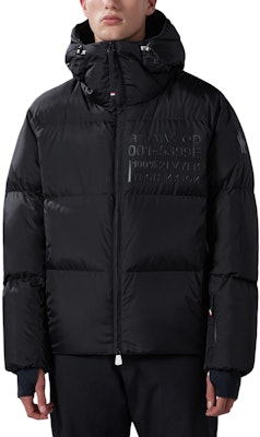 Moncler Grenoble Mazod Jaket Pendek Hooded Logo Hitam. J20971A000545399EP99 Lookbook Moncler Grenoble Mazod Jaket Pendek Hooded Logo Hitam. J20971A000545399EP99