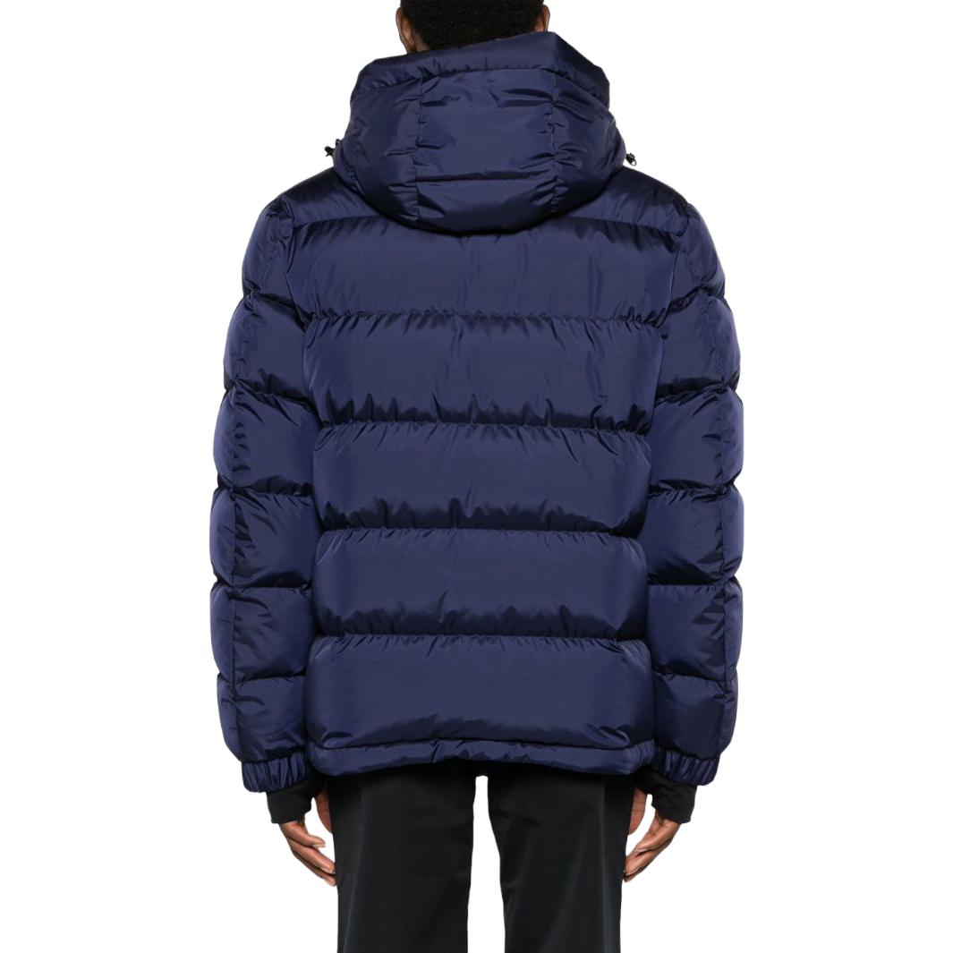 Shop Moncler Grenoble Jaket Puff Pria Navy Blue dengan Tudung dan Cetak Huruf. ISORNO1A000155399E