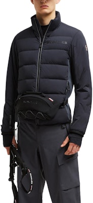 몽클레르 그르노블 숏 지퍼 패딩 재킷 미드나잇 블루 유니섹스. J20971G00002595FK945 Shop 몽클레르 그르노블 숏 지퍼 패딩 재킷 미드나잇 블루 유니섹스. J20971G00002595FK945