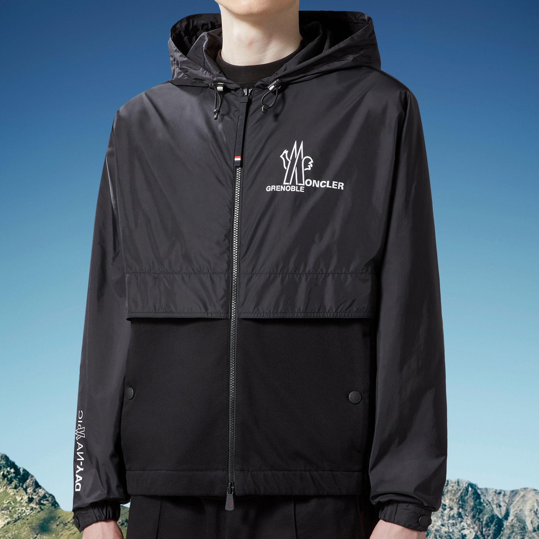 Moncler Grenoble SS24 Zip-Up Hoodie  Black Long Sleeve J10978G00001809AD999 圖 4