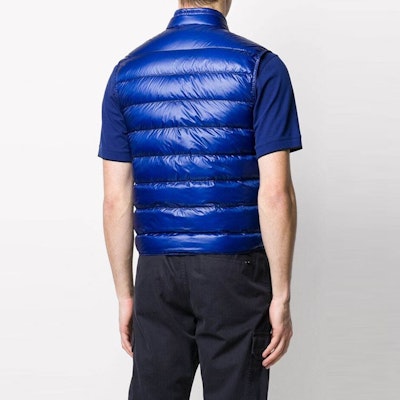 몽클레어 남성용 기 로고 퀼팅 패딩 조끼 - 블루. 1A1070053029758 Purchase 몽클레어 남성용 기 로고 퀼팅 패딩 조끼 - 블루. 1A1070053029758