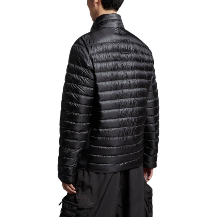Purchase 蒙克莱Jovet FW22黑色羽绒夹克 立领拉链设计。 I10911A00023596IP999
