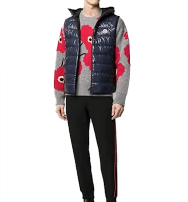 Moncler Lappe Logo Patch Down Vest Unisex Navy Blue G10911A52M0053A5T778 Lookbook Moncler Lappe Logo Patch Down Vest Unisex Navy Blue G10911A52M0053A5T778