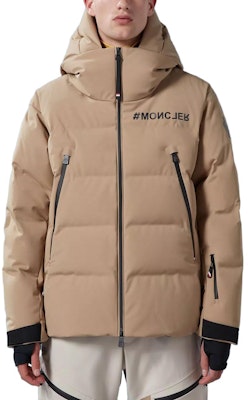 Moncler Jaket Puffer Cetakan Huruf Unisex I20971A0004553066226 Shop Moncler Jaket Puffer Cetakan Huruf Unisex I20971A0004553066226