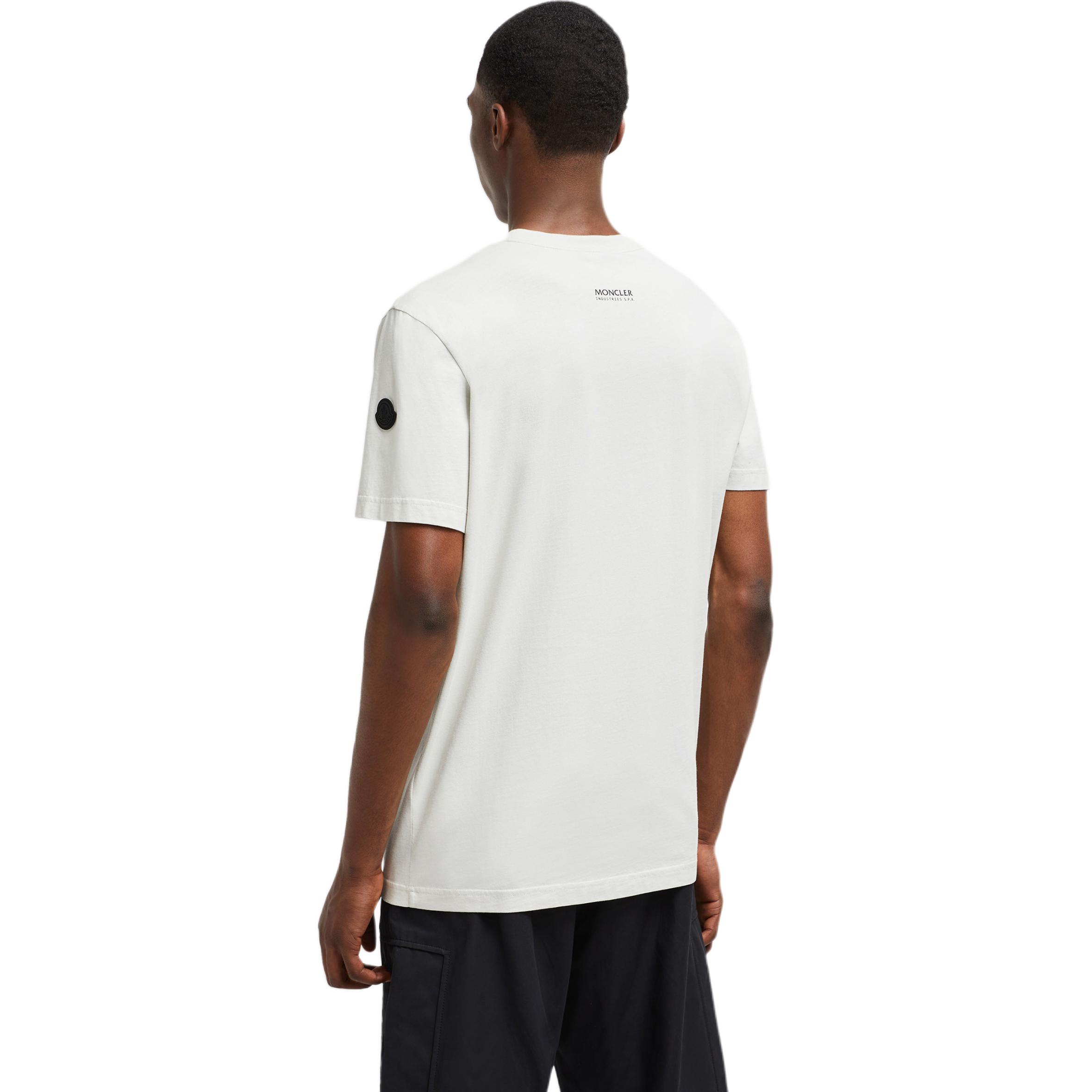 Shop Camiseta Unisex Moncler Logo Grande Cuello Redondo Gris Glaciar. J20918C0001489A1790D