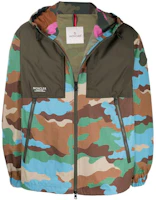 Moncler Logo Printed Camouflage Patchwork Hooded Jacket Multi-Color Men. H10911A000835960X825 Moncler Logo Printed Camouflage Patchwork Hooded Jacket Multi-Color Men. H10911A000835960X825