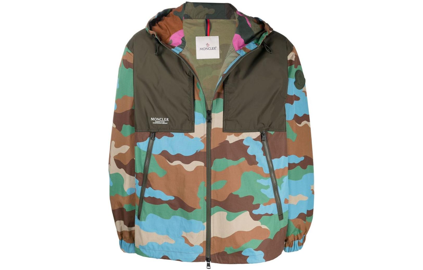Order Chaqueta con capucha Moncler estampado camuflaje parcheado multicolor hombre. H10911A000835960X825
