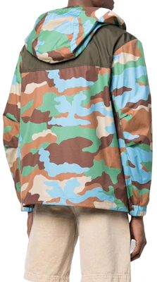Chaqueta con capucha Moncler estampado camuflaje parcheado multicolor hombre. H10911A000835960X825 Details for Chaqueta con capucha Moncler estampado camuflaje parcheado multicolor hombre. H10911A000835960X825