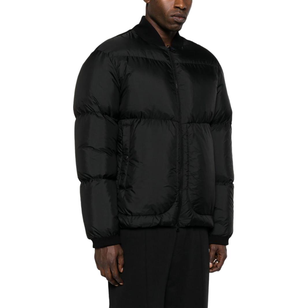 Moncler Logo Stand Collar Zipped Down Jacket Long Sleeve for Men - Black I20911A0015953A5E999 圖 5