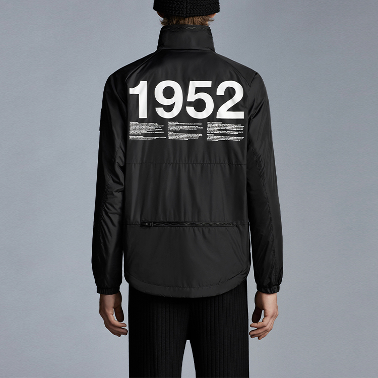 Shop Moncler Jaket Hitam Lengan Panjang Zip-Up Kolar Berdiri Logo G20921A0003153A5E999