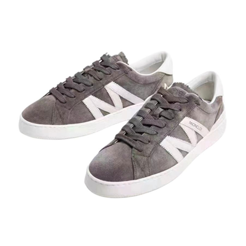 Shop Moncler 灰色麂皮低帮系带休闲鞋 4M00290-M2923-93D