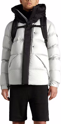 Moncler Madeira 男女短款羽絨外套 淺灰連帽拉鍊大衣。 I20911A002015333391Y Purchase Moncler Madeira 男女短款羽絨外套 淺灰連帽拉鍊大衣。 I20911A002015333391Y