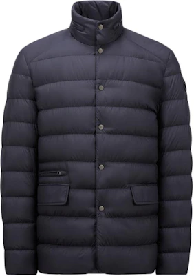 Moncler Malinvern 深藍色短款羽絨外套隱藏帽款中性款式. J20911A00108549SK779 Buy Moncler Malinvern 深藍色短款羽絨外套隱藏帽款中性款式. J20911A00108549SK779