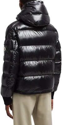 Moncler Maljasset FW24 Jaket Pendek Unisex Wol Hoodie Hitam. J20911A000065963V999 Purchase Moncler Maljasset FW24 Jaket Pendek Unisex Wol Hoodie Hitam. J20911A000065963V999