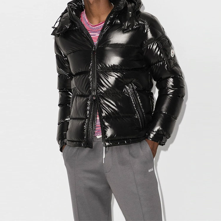 Shop Moncler Maya 黑色男女滑雪羽絨外套冬季版 1A5360068950999
