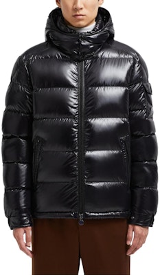 몽클레르 마야 FW24 후드 고칼라 방수 유니섹스 다운 패딩 재킷. J20911A5360068950999 Shop 몽클레르 마야 FW24 후드 고칼라 방수 유니섹스 다운 패딩 재킷. J20911A5360068950999