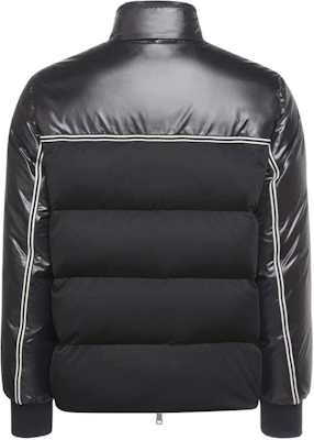 Chaqueta Acolchada Moncler Michael Letter Colorblock Hombre Negro. 1A00026595ZJ999 Lookbook Chaqueta Acolchada Moncler Michael Letter Colorblock Hombre Negro. 1A00026595ZJ999