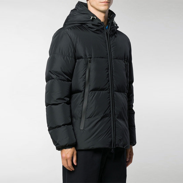 Sizing Moncler Montcla Jaket Unisex dengan Logo Ritsleting & Trim Hood Bulu Angsa. 0911B56900C0300999