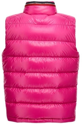 蒙克莱 Ouse 标志补丁拉链无袖马甲 紫红色. 1A00045595ZJ552 Lookbook 蒙克莱 Ouse 标志补丁拉链无袖马甲 紫红色. 1A00045595ZJ552