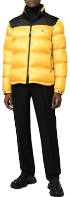 Moncler Peuplier FW22 Unisex Short Zip-Up Down Jacket Yellow. H20911A001475967G141 Lookbook Moncler Peuplier FW22 Unisex Short Zip-Up Down Jacket Yellow. H20911A001475967G141