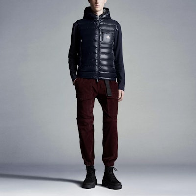 Moncler Ragot Gilet Midnight Blue Down Vest Unisex with Zipper & Chest Pocket. H10911A00059M1592742 Lookbook Moncler Ragot Gilet Midnight Blue Down Vest Unisex with Zipper & Chest Pocket. H10911A00059M1592742