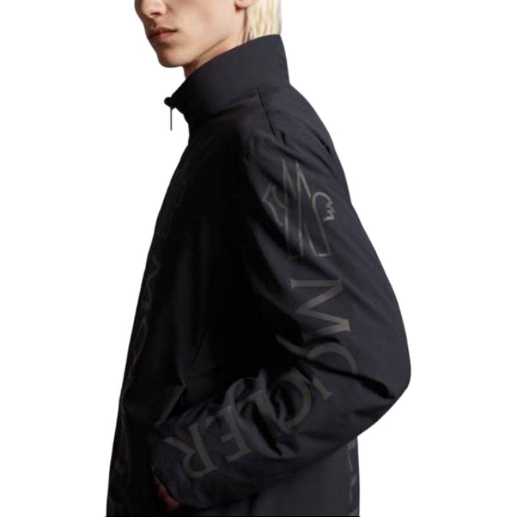 Moncler Reversible Logo Printed Down Jacket Black  J10911A00052597EN999 圖 6