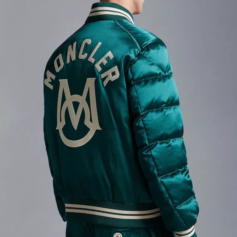 Details for Moncler Jaket Bulu Cetakan Huruf Satin Hijau Zamrud. I20911A00009596X8875