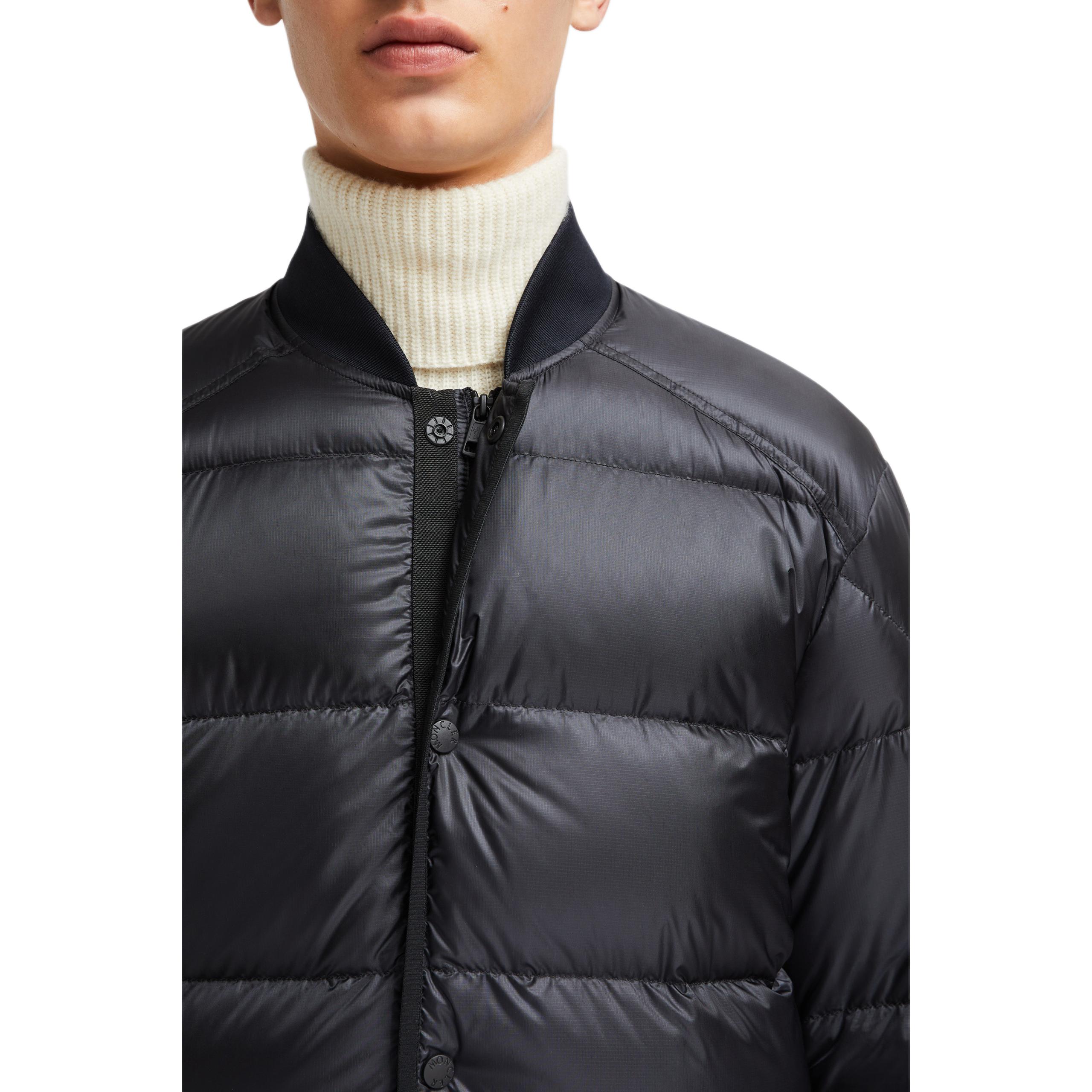 Moncler Short Puffer Jacket Raglan Sleeve Unisex Black. J20911A000975967G999 圖 6