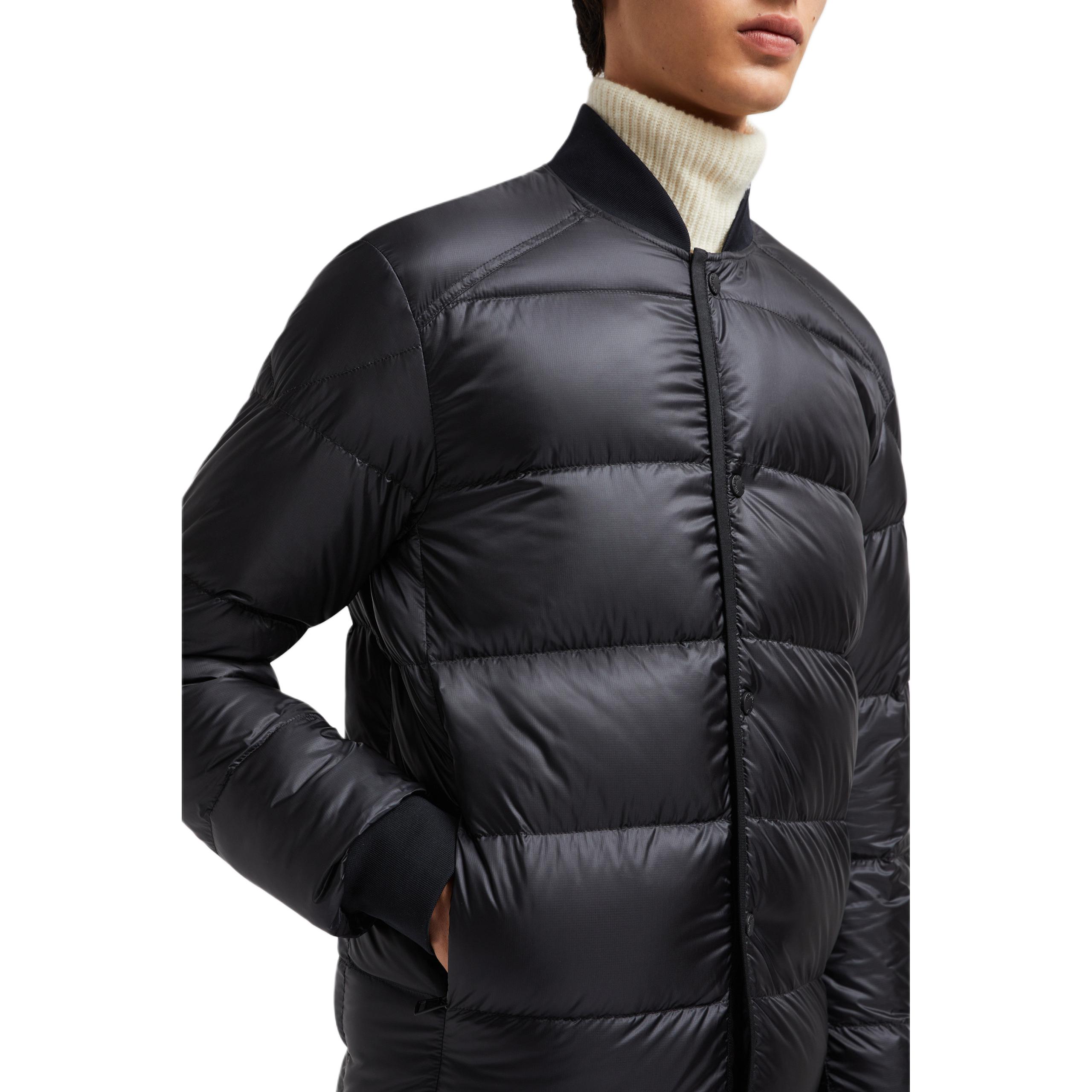 Moncler Short Puffer Jacket Raglan Sleeve Unisex Black. J20911A000975967G999 圖 7