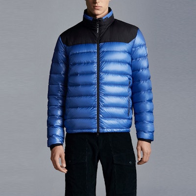 Moncler Silvere SS22 雙色連帽羽絨冬季外套 藍色款式 H10911A00022M1591719 Purchase Moncler Silvere SS22 雙色連帽羽絨冬季外套 藍色款式 H10911A00022M1591719