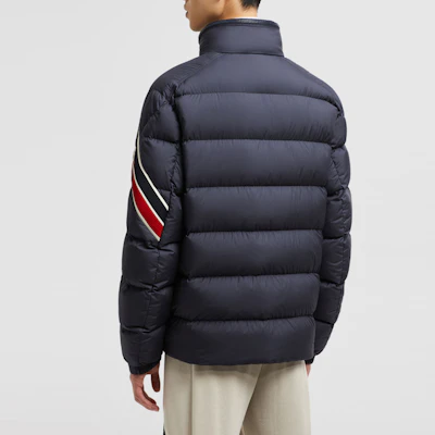 Moncler Solayan FW24 Chaqueta Corta Unisex con Ribete Tricolor J20911A00066549SK779 Shop Moncler Solayan FW24 Chaqueta Corta Unisex con Ribete Tricolor J20911A00066549SK779