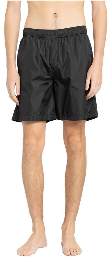 moncler-solid-color-elastic-casual-shorts-black-2-c0000353326999