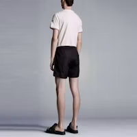 Purchase Moncler SS21 Celana Renang Hitam Nylon dengan Garis Samping. G10912C7070053326999