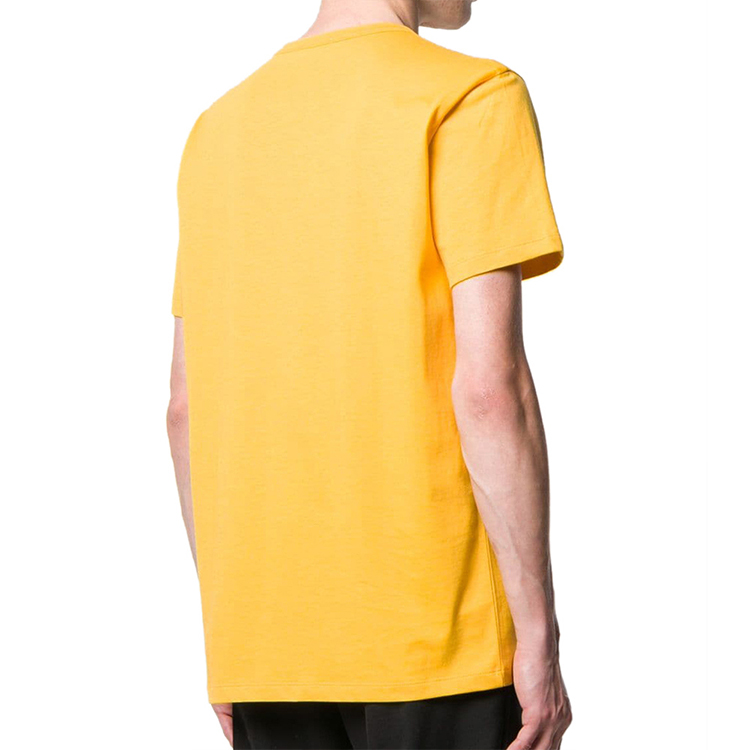 Shop Camiseta Moncler SS21 Amarilla de Algodón con Logo y Manga Corta. 80484508390T340