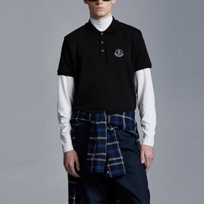 Moncler SS22 黑色珠母鈕扣純棉POLO衫 H10918A0000484556999 Lookbook Moncler SS22 黑色珠母鈕扣純棉POLO衫 H10918A0000484556999