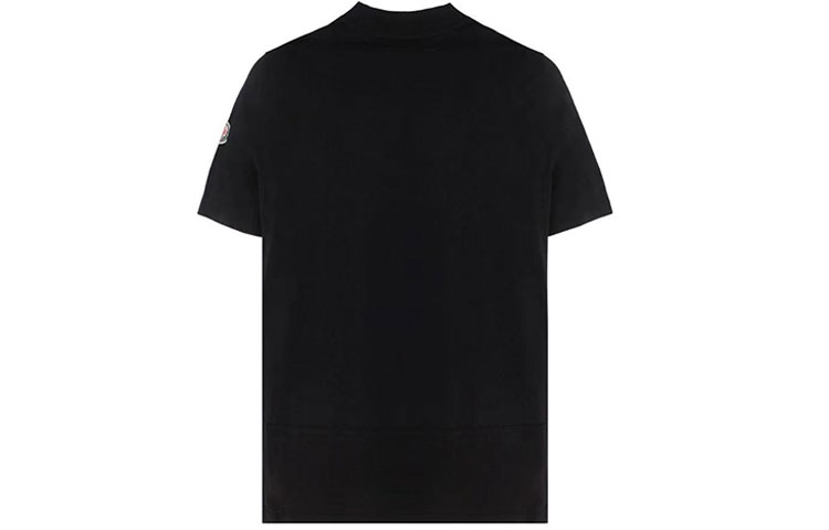 Lookbook Moncler SS22 Baju Hitam Crewneck dengan Rekaan Cetakan Logo. H10918C00038829H8999