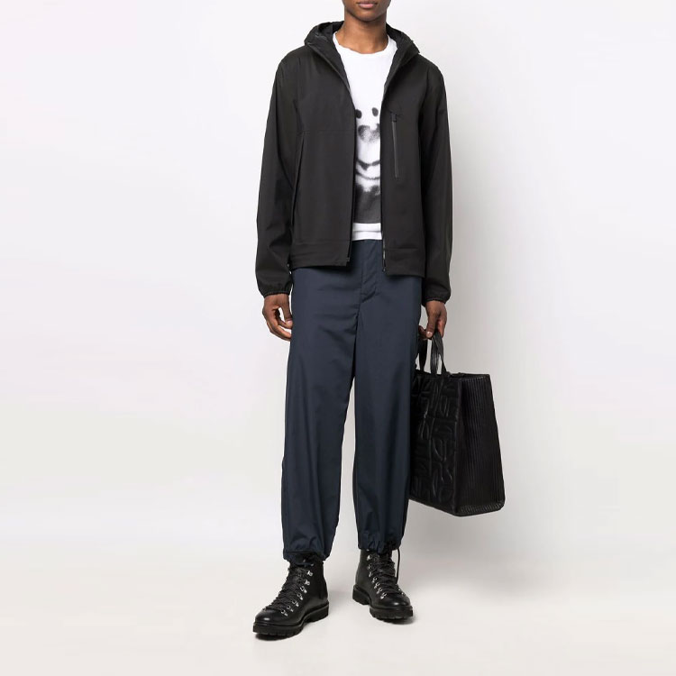 Lookbook Moncler SS22 黑色连帽防风外套夹克 H10911A000945957C999