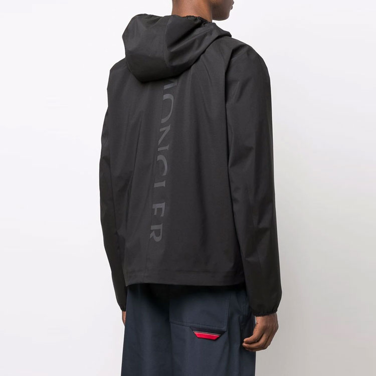 Shop Moncler SS22 黑色连帽防风外套夹克 H10911A000945957C999