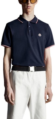 몽클레르 SS22 인디고 로고 패치 스트라이프 트림 폴로 셔츠. H20918A7030084556796 Shop 몽클레르 SS22 인디고 로고 패치 스트라이프 트림 폴로 셔츠. H20918A7030084556796