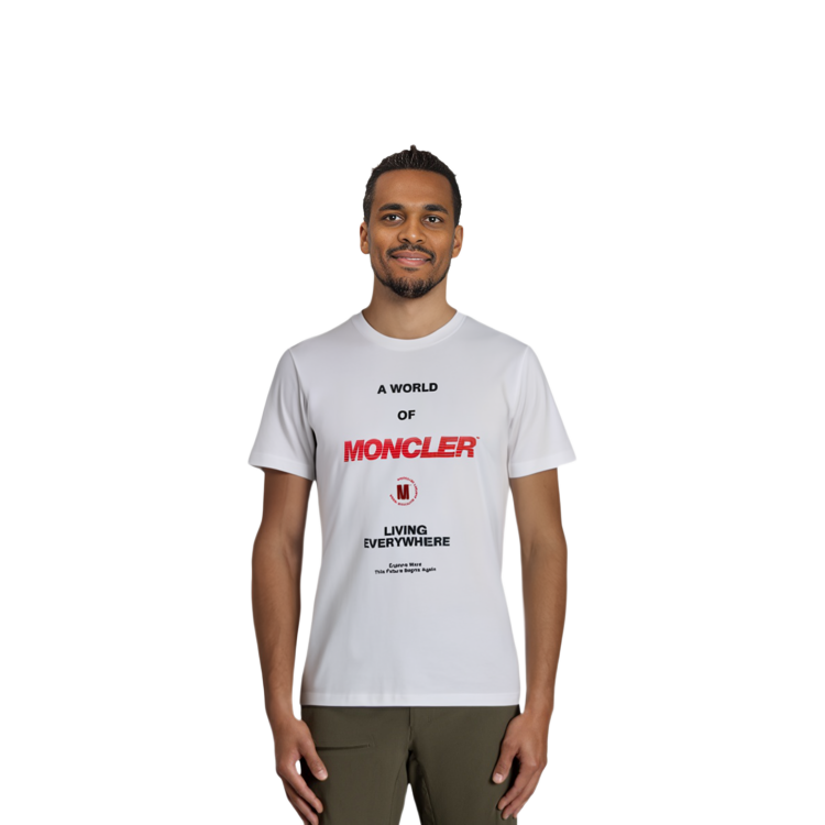 Shop Moncler SS22 Kemeja-T Cetakan Logo Lengan Pendek Kasual. 8C00024829H8001