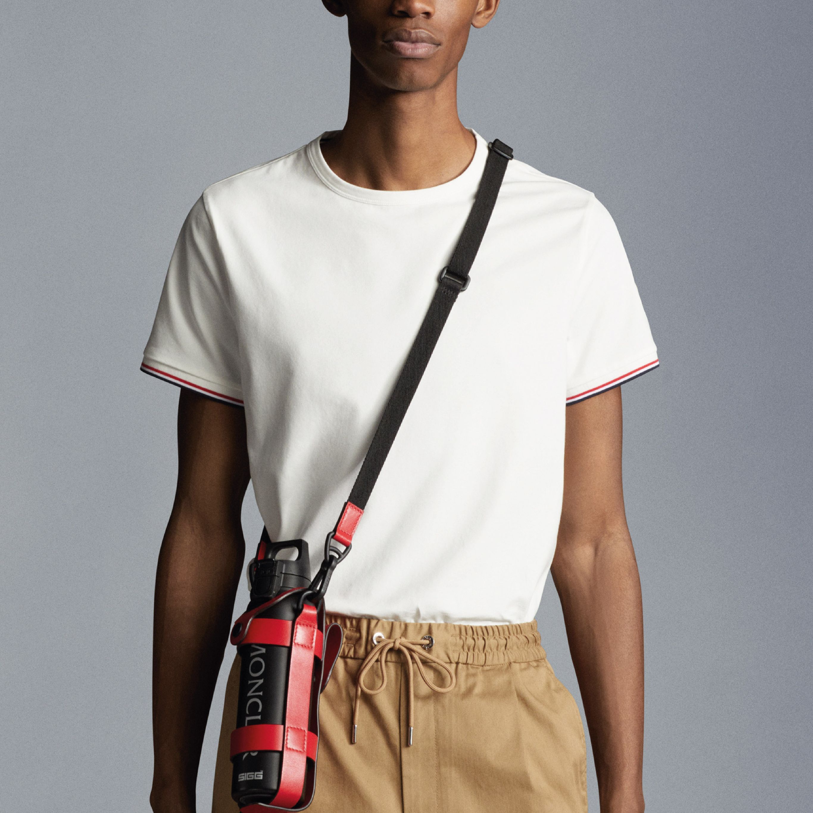 Sizing Moncler SS22 Baju-T Lengan Pendek Cotton Regang Putih. H10918C7160087296004