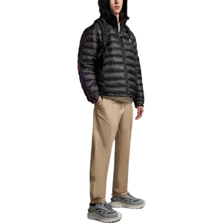 Lookbook Moncler SS22 Jaket Quilted Ringan Hoodie Unisex Hitam. I10911A0001253279999