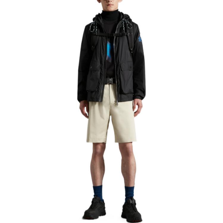 Lookbook Moncler SS22 Exclusivo Beige Shorts Casuales Rectos con Bolsillos para Hombre. H20912B00004M2033207