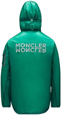 Moncler Jaket Hoodie Pria Logo Huruf Minimalis Hijau SS22. H10911A00138539MC825 Lookbook Moncler Jaket Hoodie Pria Logo Huruf Minimalis Hijau SS22. H10911A00138539MC825