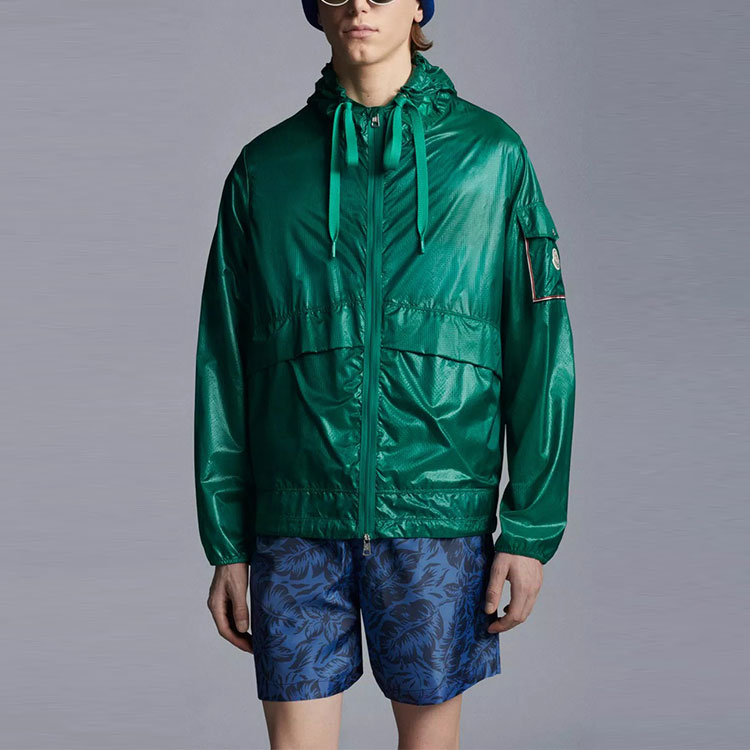 Details for Moncler Jaket Hoodie Pria Logo Huruf Minimalis Hijau SS22. H10911A00138539MC825