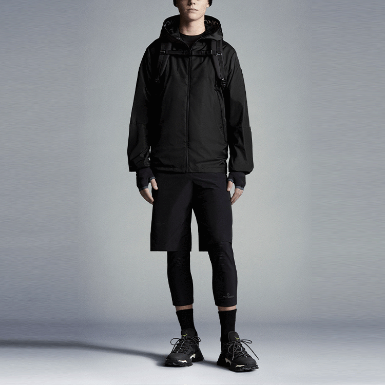 Lookbook Moncler SS22 Junichi Jaket Hujan Ringan Lelaki. H10911A0010168352999
