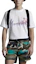 Lookbook Moncler SS22 Baju T Putih Crewneck dengan Cetakan Logo Warna Solid. H10918C000428390T001